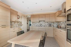 Photo 19- click for photo gallery